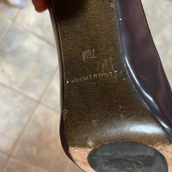 Donald J Pliner Shoes in excellent condition size 7 1/2 M - Picture 6 of 14